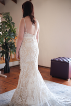 Load image into Gallery viewer, Freya - Mermaid with V-neck Style Wedding Dress