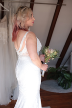 Load image into Gallery viewer, Lilly - Mermaid with V-Neck Cut Wedding Dress