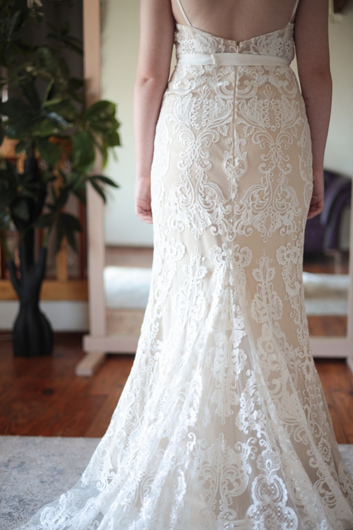 Freya - Mermaid with V-neck Style Wedding Dress