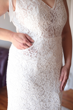 Load image into Gallery viewer, Liv - Mermaid V-Neck Cut Lace Wedding Dress

