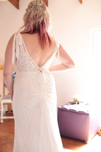 Load image into Gallery viewer, Liv - Mermaid V-Neck Cut Lace Wedding Dress
